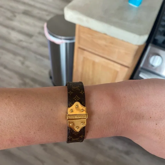 Louis Vuitton bracelet - authentic